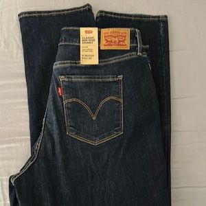 Levi’s women’s mid rise skinny classic